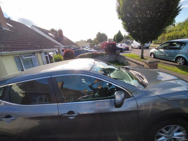 Nissan Qashqai Hatchback, Diesel, 2014, Grey