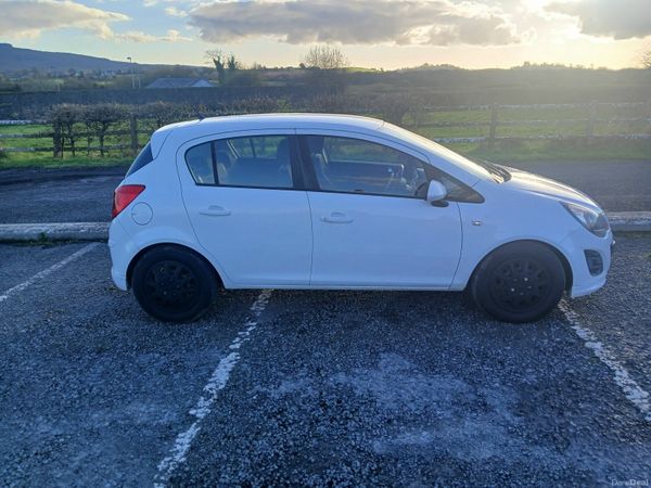 Vauxhall Corsa Hatchback, Diesel, 2014, White