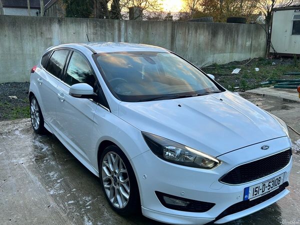 Ford Focus Hatchback, Petrol, 2015, White