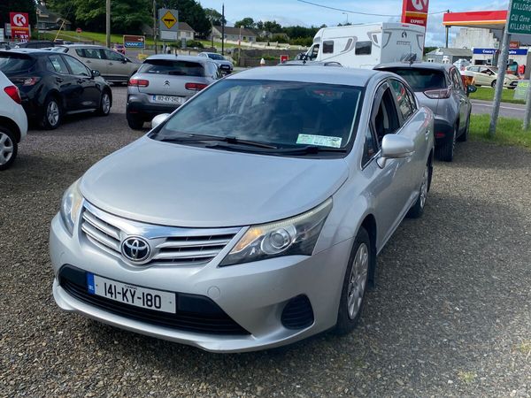 Toyota Avensis Saloon, Diesel, 2014, Silver