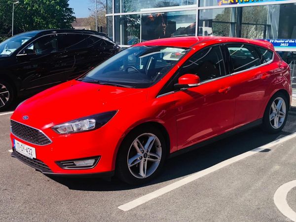 Ford Focus Hatchback, Diesel, 2017, Red