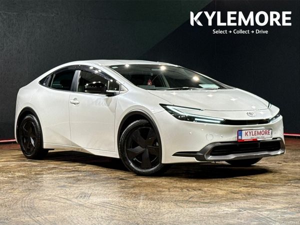 Toyota Prius Hatchback, Petrol Hybrid, 2023, White