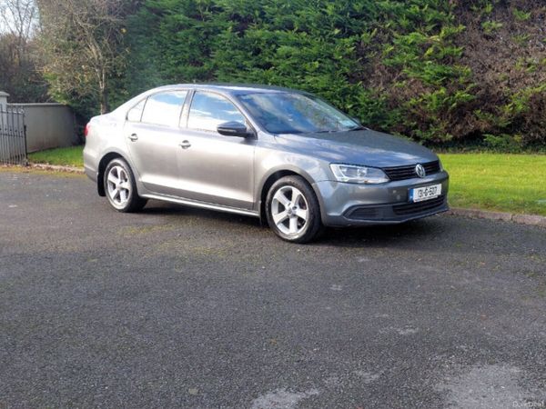 Volkswagen Jetta Saloon, Diesel, 2013, Grey