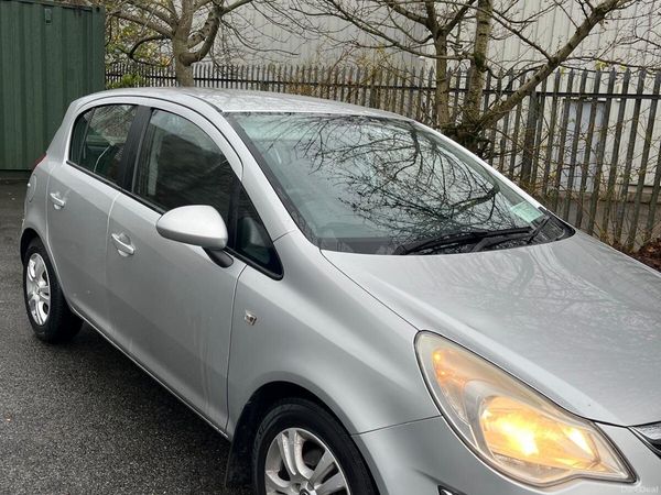 Opel Corsa Hatchback, Petrol, 2012, Silver