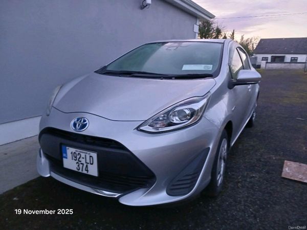 Toyota Aqua Hatchback, Petrol Hybrid, 2019, Silver