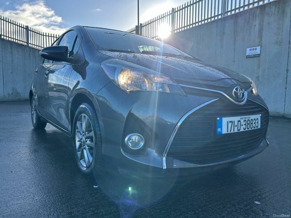 Toyota Yaris Hatchback, Petrol, 2017, Grey