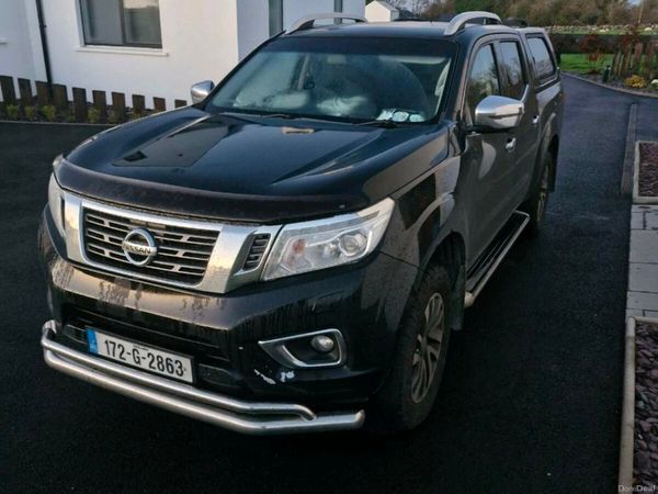 Nissan Navara Crew Cab, Diesel, 2017, Black