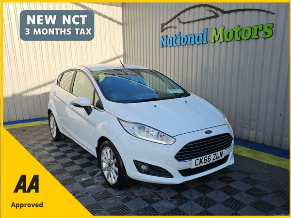 Ford Fiesta Hatchback, Petrol, 2016, White