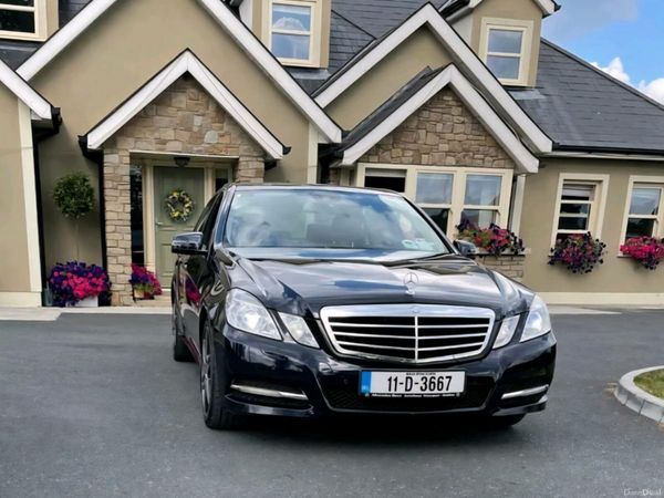 Mercedes-Benz E-Class Saloon, Diesel, 2011, Blue