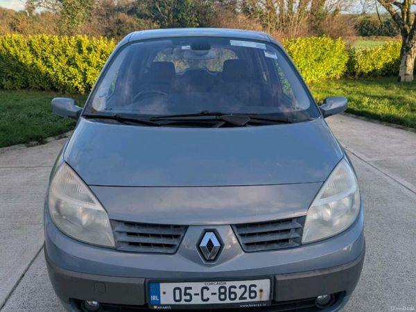 Renault Megane Hatchback, Petrol, 2005, Blue