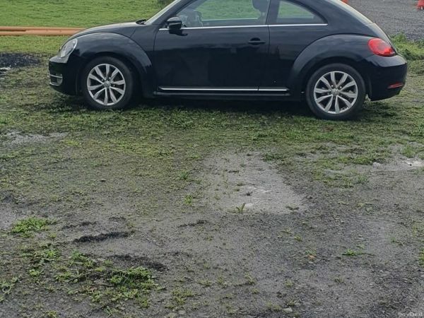 Volkswagen Beetle Hatchback, Petrol, 2013, Black