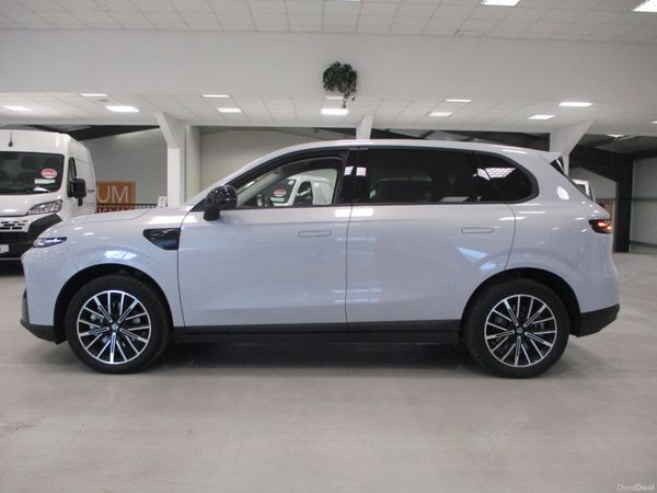 Leapmotor B10 Hatchback, Electric, 2026, Blue