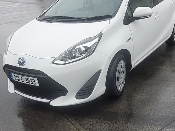Toyota Aqua Hatchback, Petrol Hybrid, 2020, White