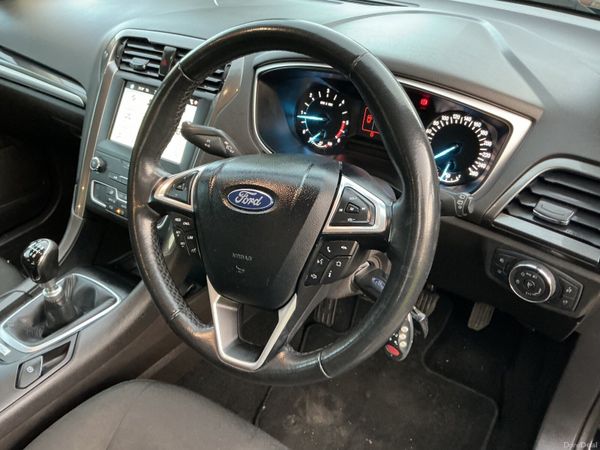 Ford Mondeo Hatchback, Diesel, 2019, Black