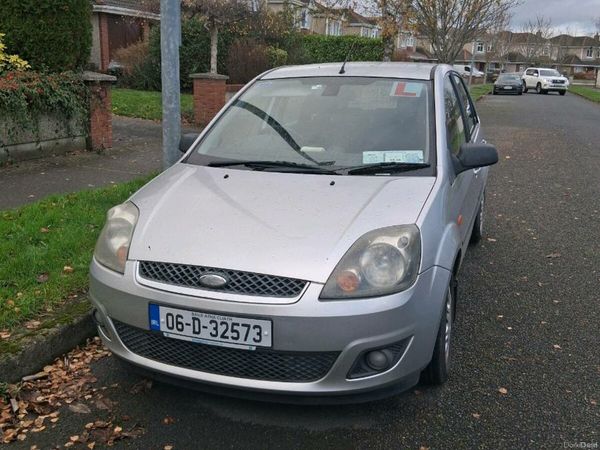 Ford Fiesta Hatchback, Petrol, 2006, Silver