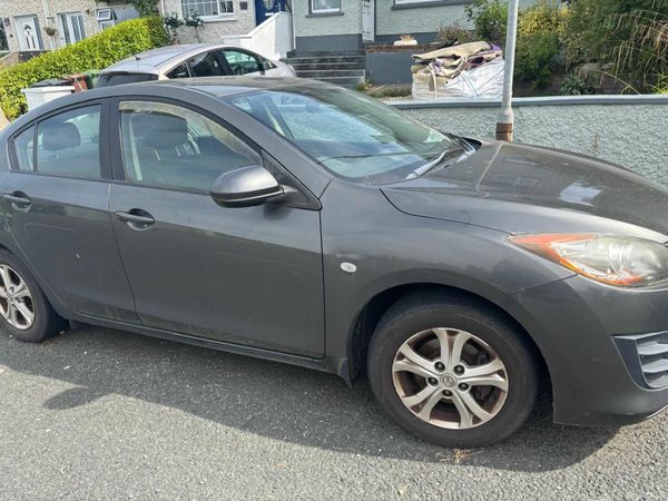 Mazda Mazda3 Saloon, Diesel, 2011, Grey