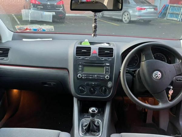 Volkswagen Golf Hatchback, Petrol, 2006, Red