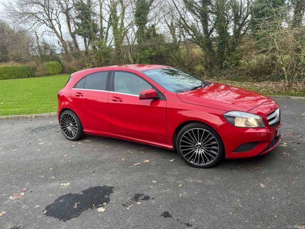 Mercedes-Benz A-Class Hatchback, Diesel, 2015, Red