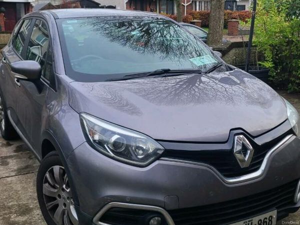Renault Captur Hatchback, Diesel, 2014, Grey
