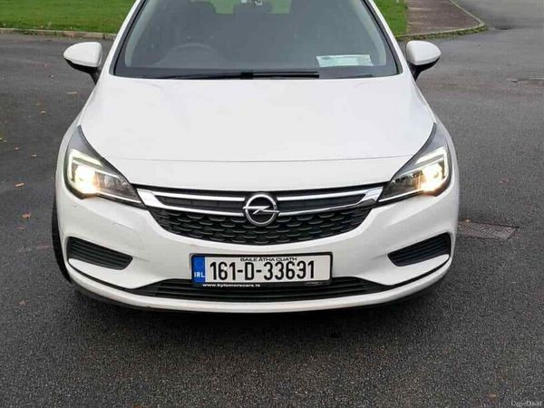 Opel Astra Hatchback, Diesel, 2016, White