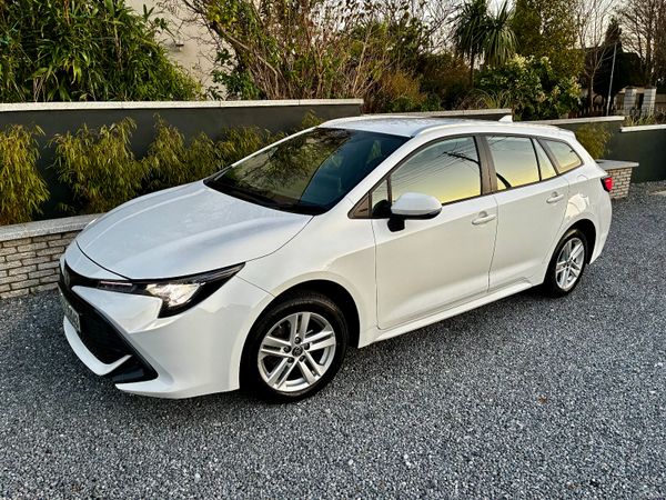 Toyota Corolla Estate, Petrol Hybrid, 2022, White