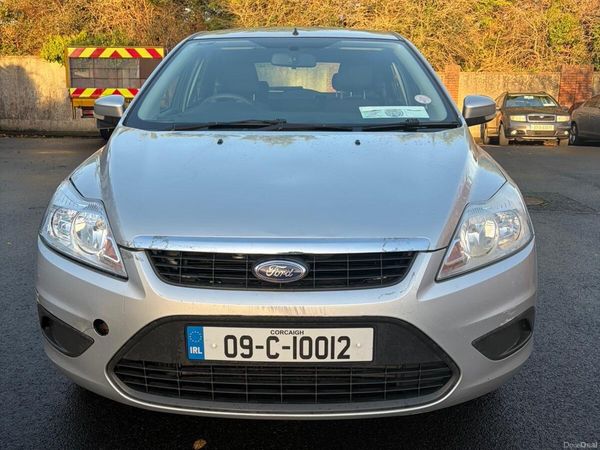 Ford Focus Hatchback, Diesel, 2009, Silver