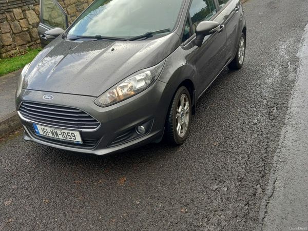 Ford Fiesta Hatchback, Petrol, 2016, Grey