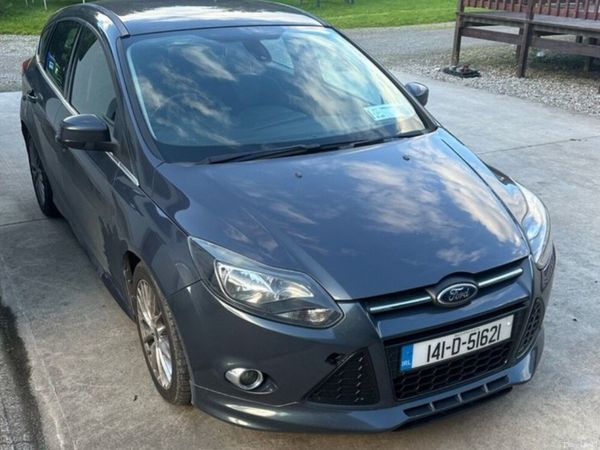 Ford Focus Hatchback, Petrol, 2014, Grey