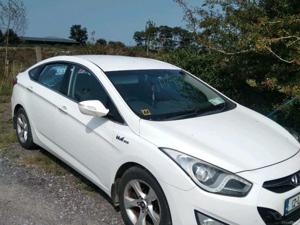 Hyundai i40 Saloon, Diesel, 2012, White