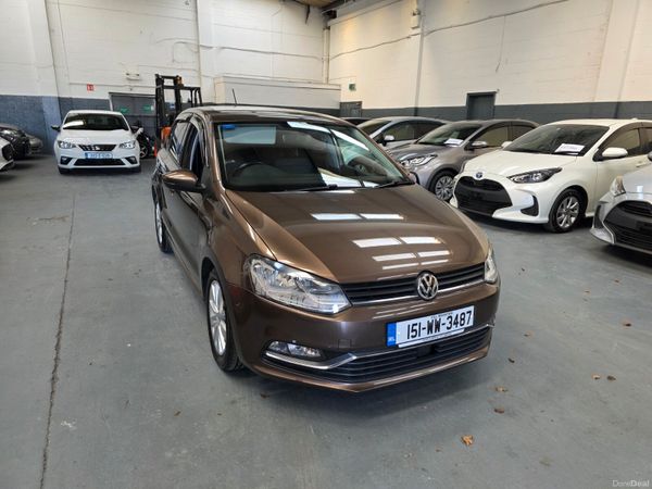 Volkswagen Polo Hatchback, Petrol, 2015, Brown