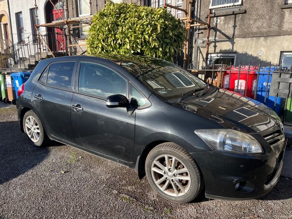 Toyota Auris Hatchback, Diesel, 2011, Black