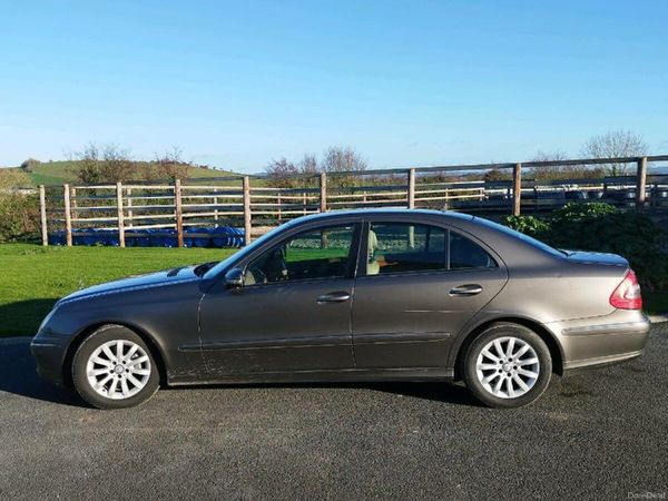 Mercedes-Benz E-Class Saloon, Diesel, 2008, Grey