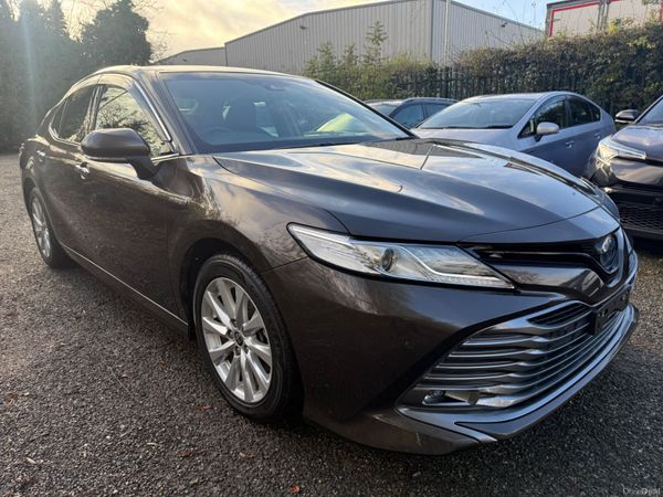 Toyota Camry Saloon, Petrol Hybrid, 2020, Brown