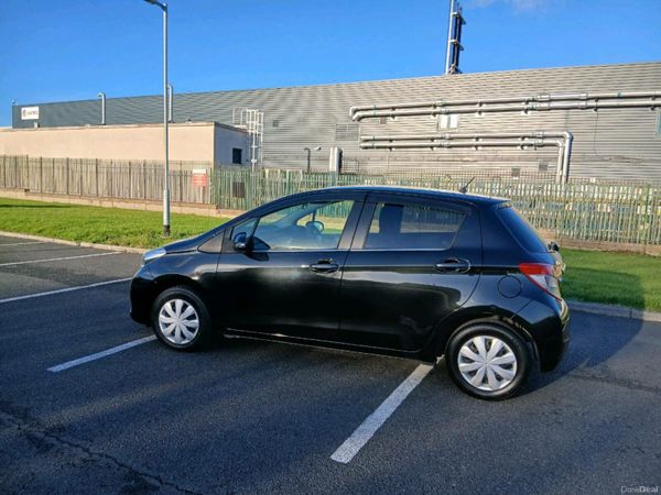 Toyota Vitz Hatchback, Petrol, 2014, Black