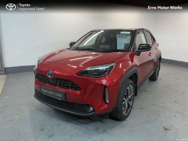 Toyota Yaris Cross Hatchback, Petrol Hybrid, 2022, Red