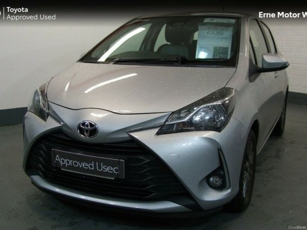 Toyota Yaris Hatchback, Petrol, 2020, Silver