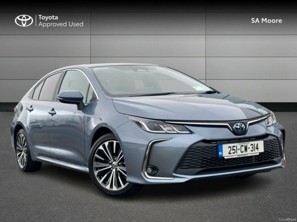Toyota Corolla Saloon, Petrol Hybrid, 2025, Grey