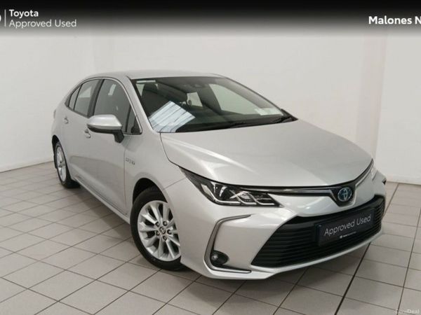 Toyota Corolla Saloon, Petrol Hybrid, 2021, Silver