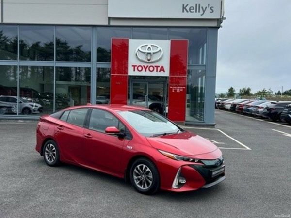 Toyota Prius Hatchback, Petrol Plug-in Hybrid, 2017, Red