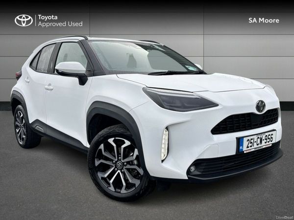 Toyota Yaris Cross Hatchback, Petrol Hybrid, 2025, White