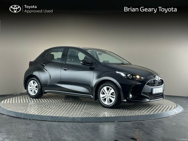 Toyota Yaris Hatchback, Petrol, 2022, Black
