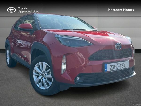 Toyota Yaris Cross Hatchback, Petrol Hybrid, 2023, Red