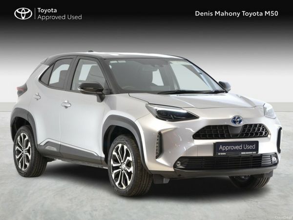 Toyota Yaris Cross SUV, Petrol Hybrid, 2024, Silver
