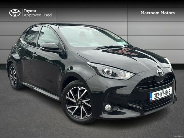 Toyota Yaris Hatchback, Petrol, 2021, Black
