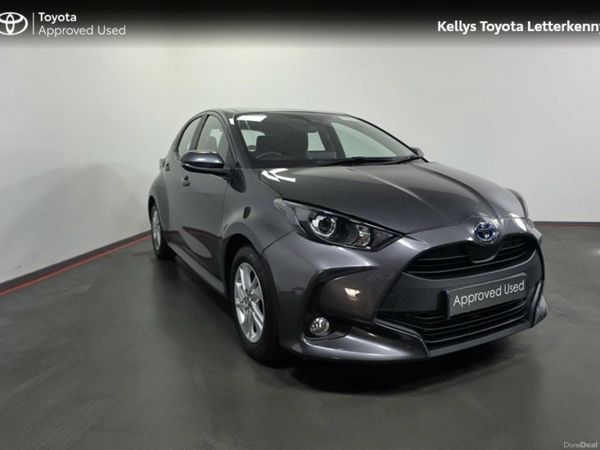 Toyota Yaris Hatchback, Petrol Hybrid, 2023, Grey