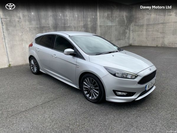 Ford Focus Hatchback, Petrol, 2018, Grey