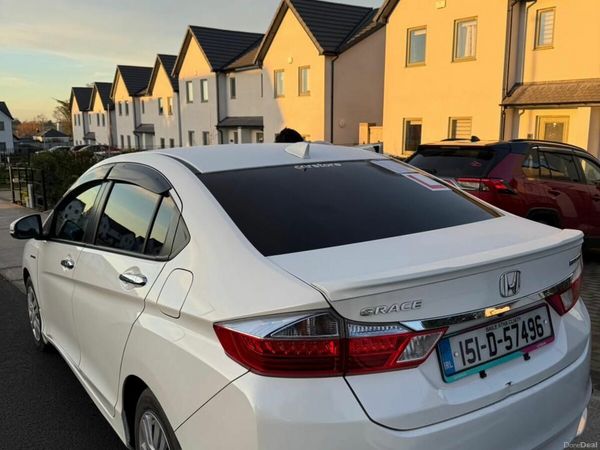 Honda Grace Saloon, Petrol Hybrid, 2015, Silver