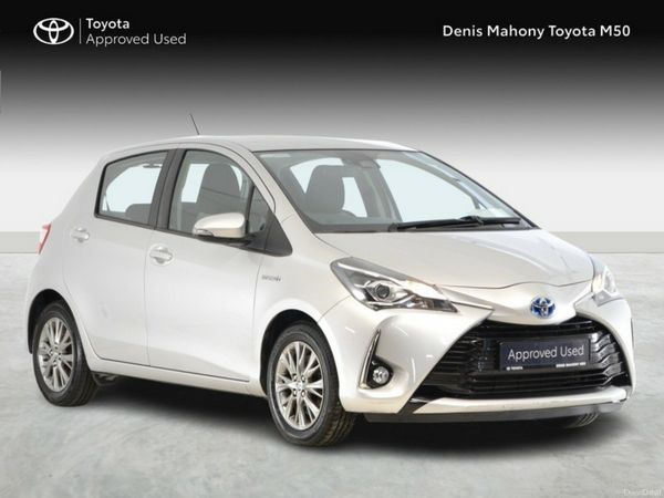 Toyota Yaris Hatchback, Petrol Hybrid, 2019, Silver