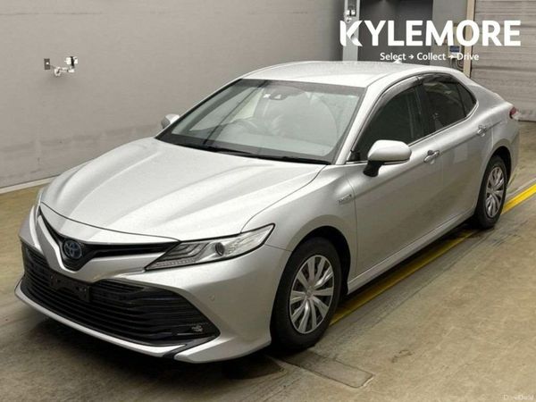 Toyota Camry Saloon, Petrol Hybrid, 2020, Silver