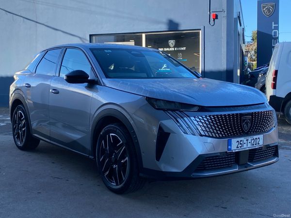 Peugeot 3008 MPV, Petrol, 2025, Grey